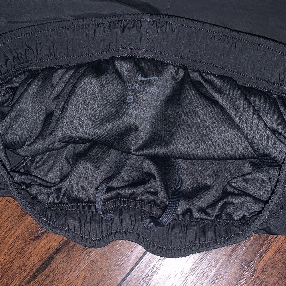 Grey Nike Running shorts - Picture 5 of 6